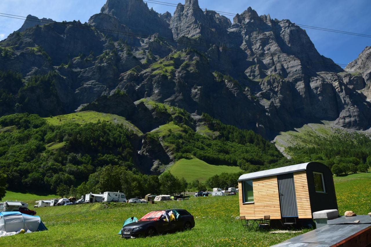 Campingplatz Mit Restaurant & Sportarena Лойкербад Екстериор снимка