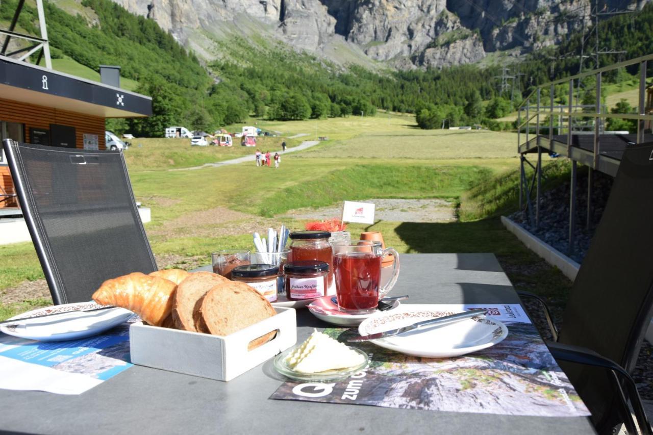 Campingplatz Mit Restaurant & Sportarena Leukerbad Hotel Екстериор снимка